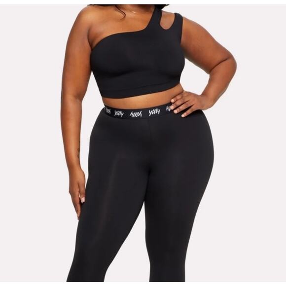 Yitty Black Major Label Cut-Out One Shoulder Athletic Crop Top NEW Womens XXL 1X - Picture 1 of 9
